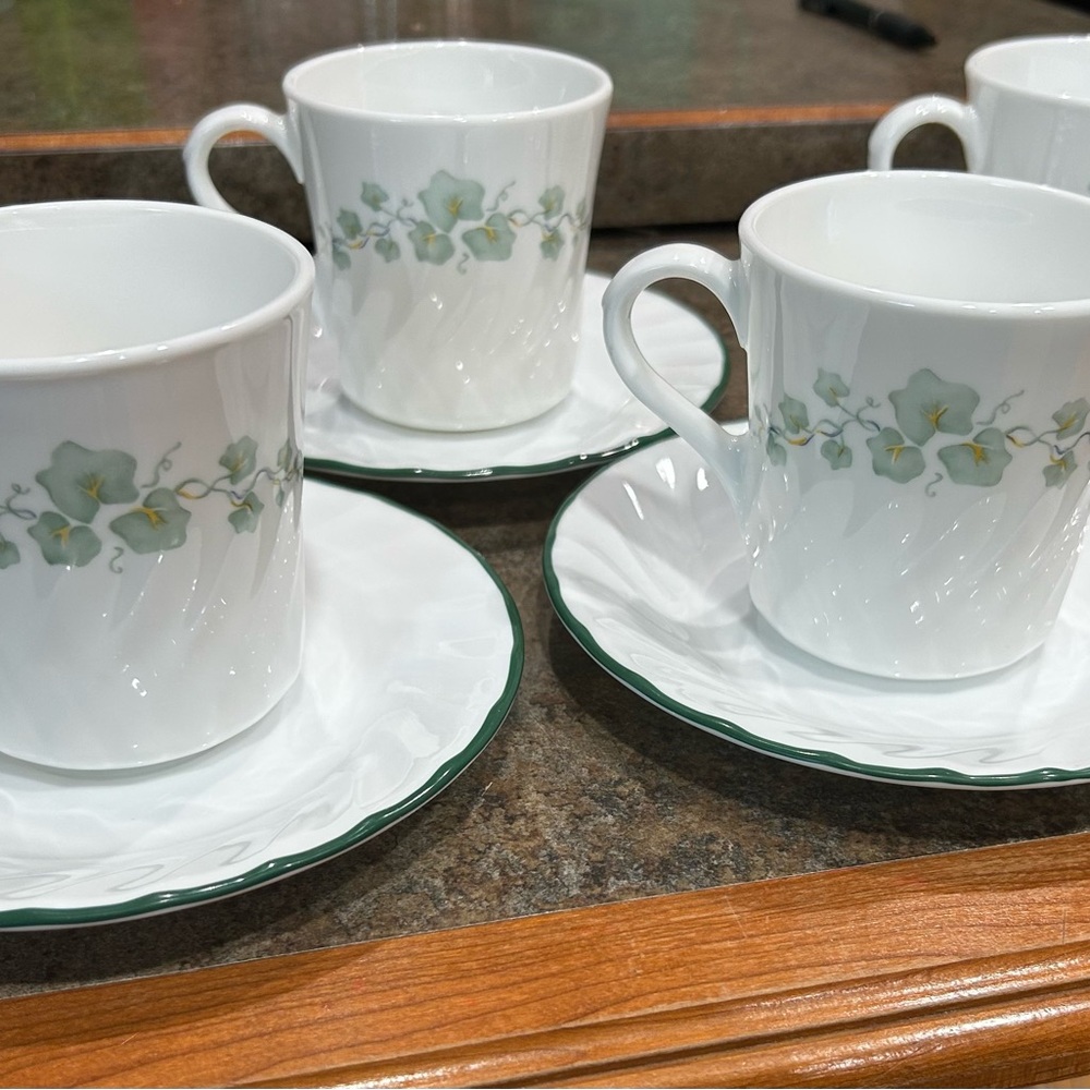 Charming Corelle Callaway White and Green Ivy Mug Set of 4 cups and saucers